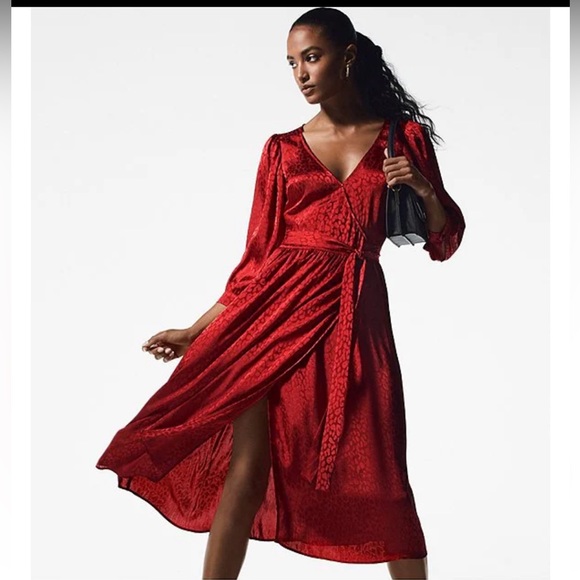 MICHAEL Michael Kors Dresses & Skirts - MICHAEL Michael Kors NWT Subtle Cheetah Print Wrapped V-Neck Midi Red Dress